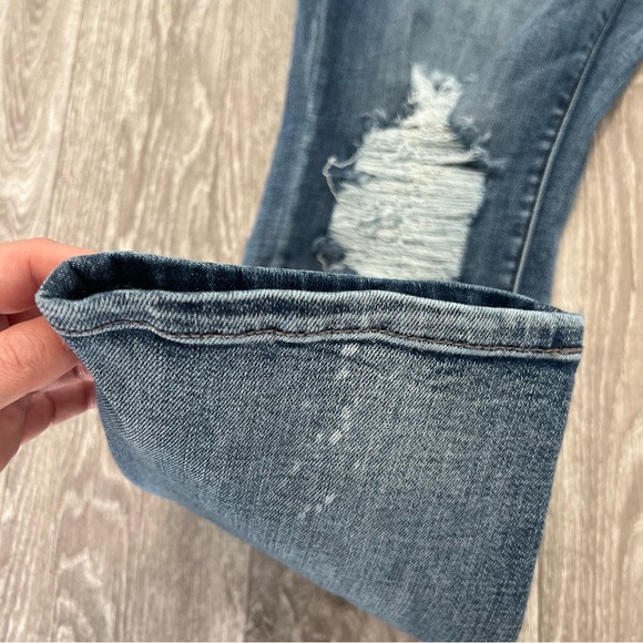 JUDY BLUE Women’s Size 14W Medium Wash Bleach Splashed Distressed Boyfriend Fit - Picture 5 of 8